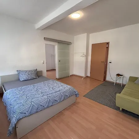 Beautiful 2 Bedroom In A Quiet Area D3 *