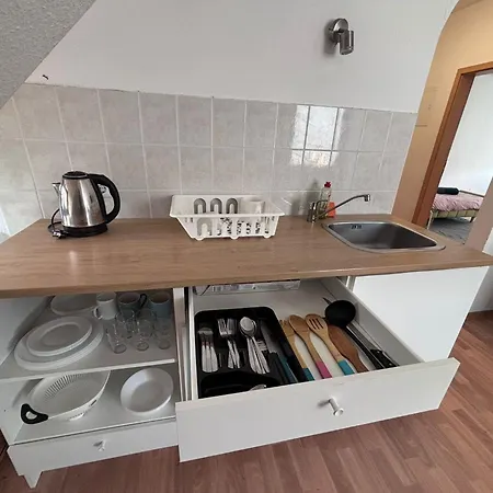 Apartment Beautiful 2 Bedroom In A Quiet Area D3